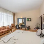 Grand Ons Hotel 3*