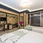 Grand Ons Hotel