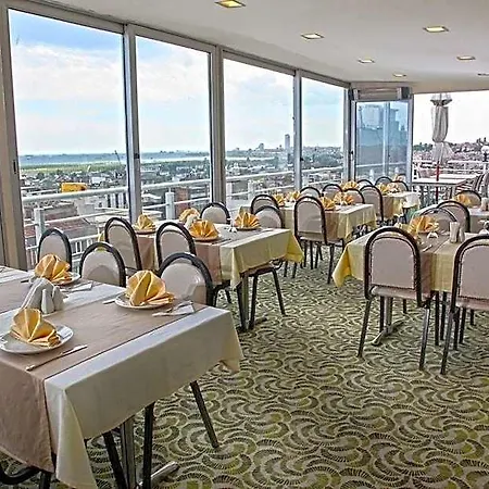 Hotell Grand Ons