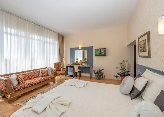 Grand Ons Ξενοδοχείο 3*